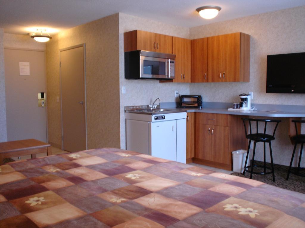 Quality Inn & Suites Виннипег Экстерьер фото