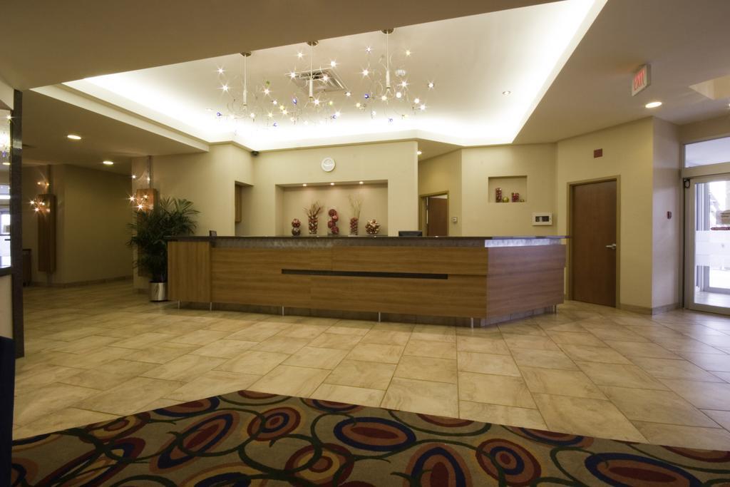 Quality Inn & Suites Виннипег Экстерьер фото