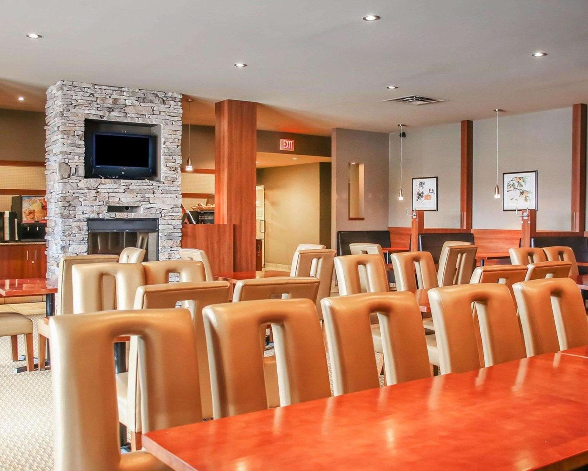 Quality Inn & Suites Виннипег Экстерьер фото