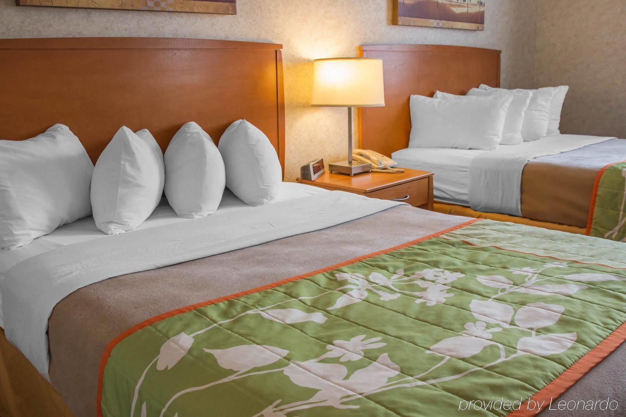 Quality Inn & Suites Виннипег Экстерьер фото