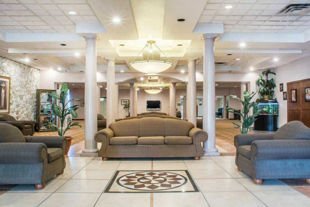 Quality Inn & Suites Виннипег Экстерьер фото